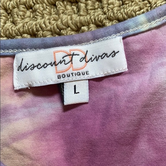 TIE-DYE LOUNGE SET (NEVER WORN) - Picture 3 of 4